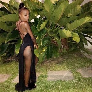 Meet your Posher, Sade